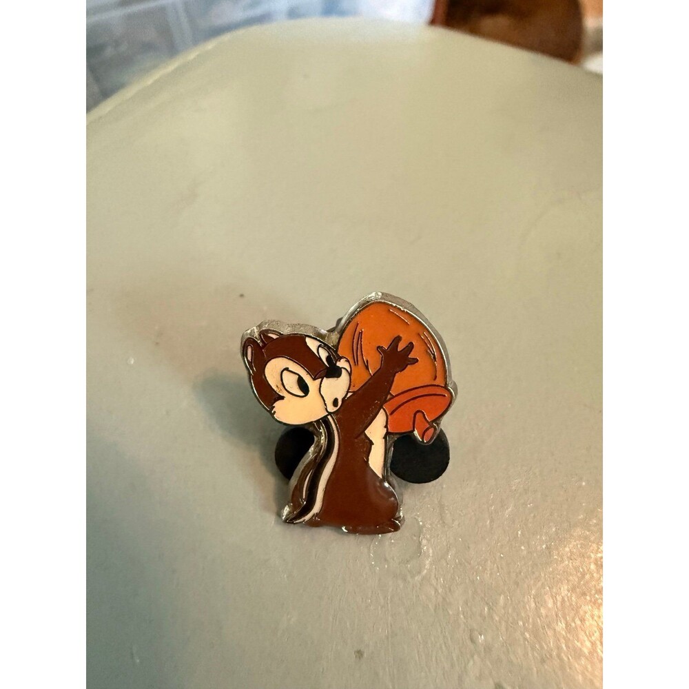 Chip and Dale nuts mini pin